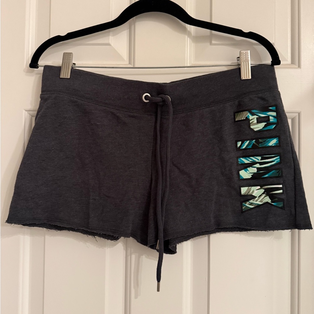 Victoria’s Secret Pink Gray Women's Shorts palm leaves S small